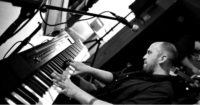 🎸 Live Music at The Bell and Crown, Canterbury every third Wednesday of each month! 🍻

This month it is Meltin' Joel that is hitting the stage on Wednesday 18th June at 8pm, fronted by the brilliant Pete Smith 🎶

Expect classic tunes, good vibes, and plenty of booze at your favourite city pub. Whether you're here for the music, the atmosphere, or just a well-poured pint – we’ve got your Saturday night sorted.

📍 The Bell and Crown, Canterbury
🍺 Great drinks • 🎵 Live tunes • 🍻 Good times